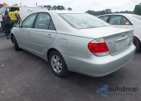 2005 Toyota Camry Le V6 from USA, damaged, VIN 4T1BF32K05U600522